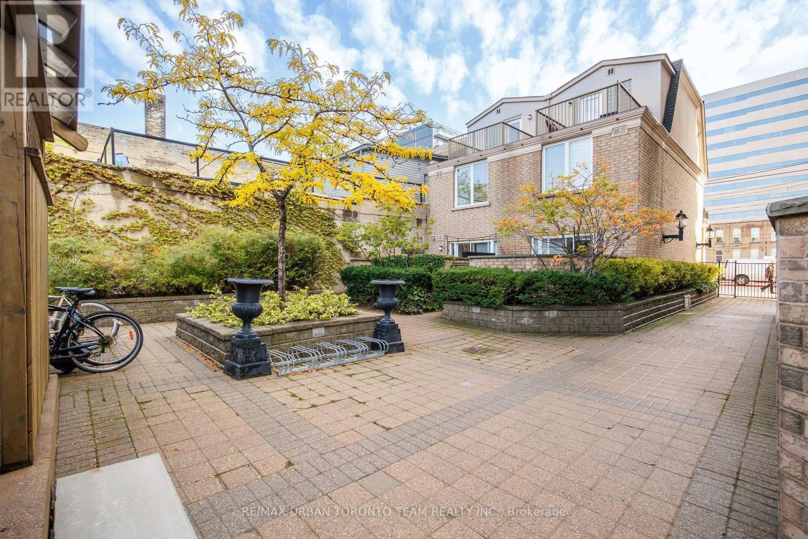 #505- 140 Bathurst Street, Toronto, ON photo 28