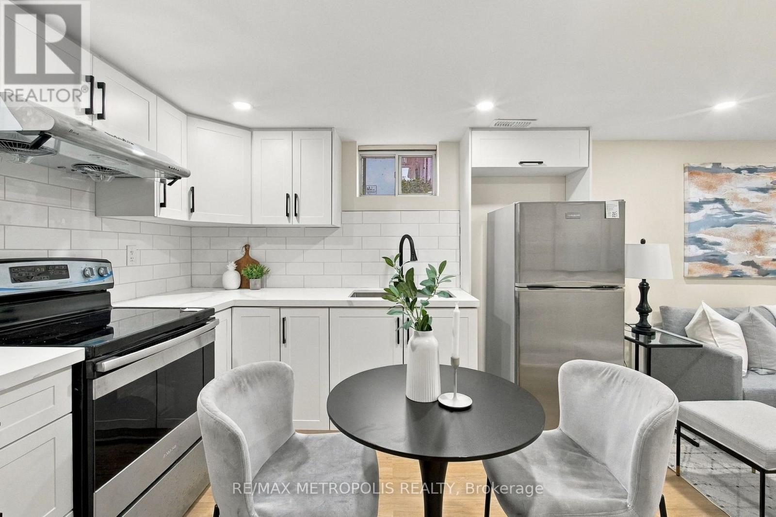 488 MCKELLAR STREET - 20