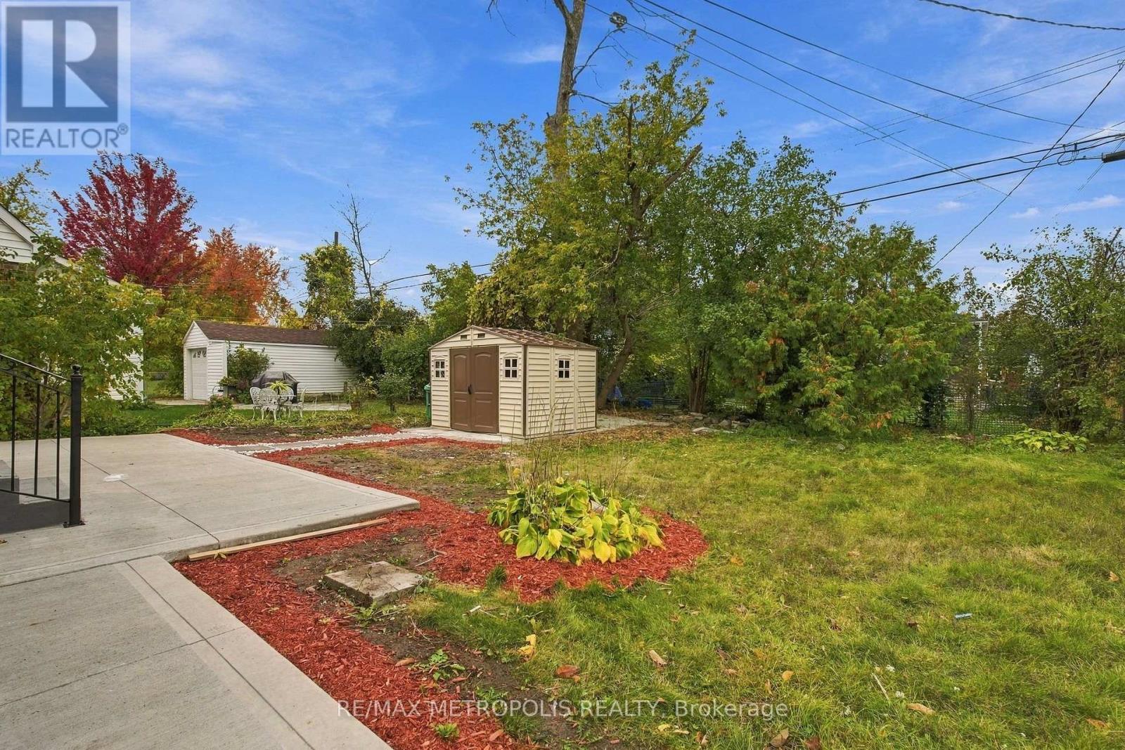 488 MCKELLAR STREET - 29