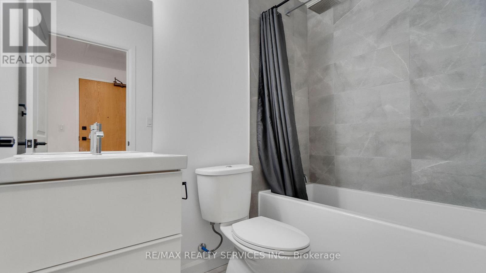 7 Erie Avenue — photo 13