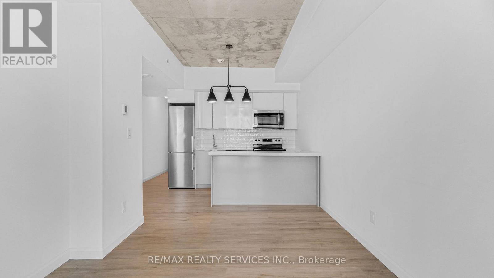 7 Erie Avenue — photo 3