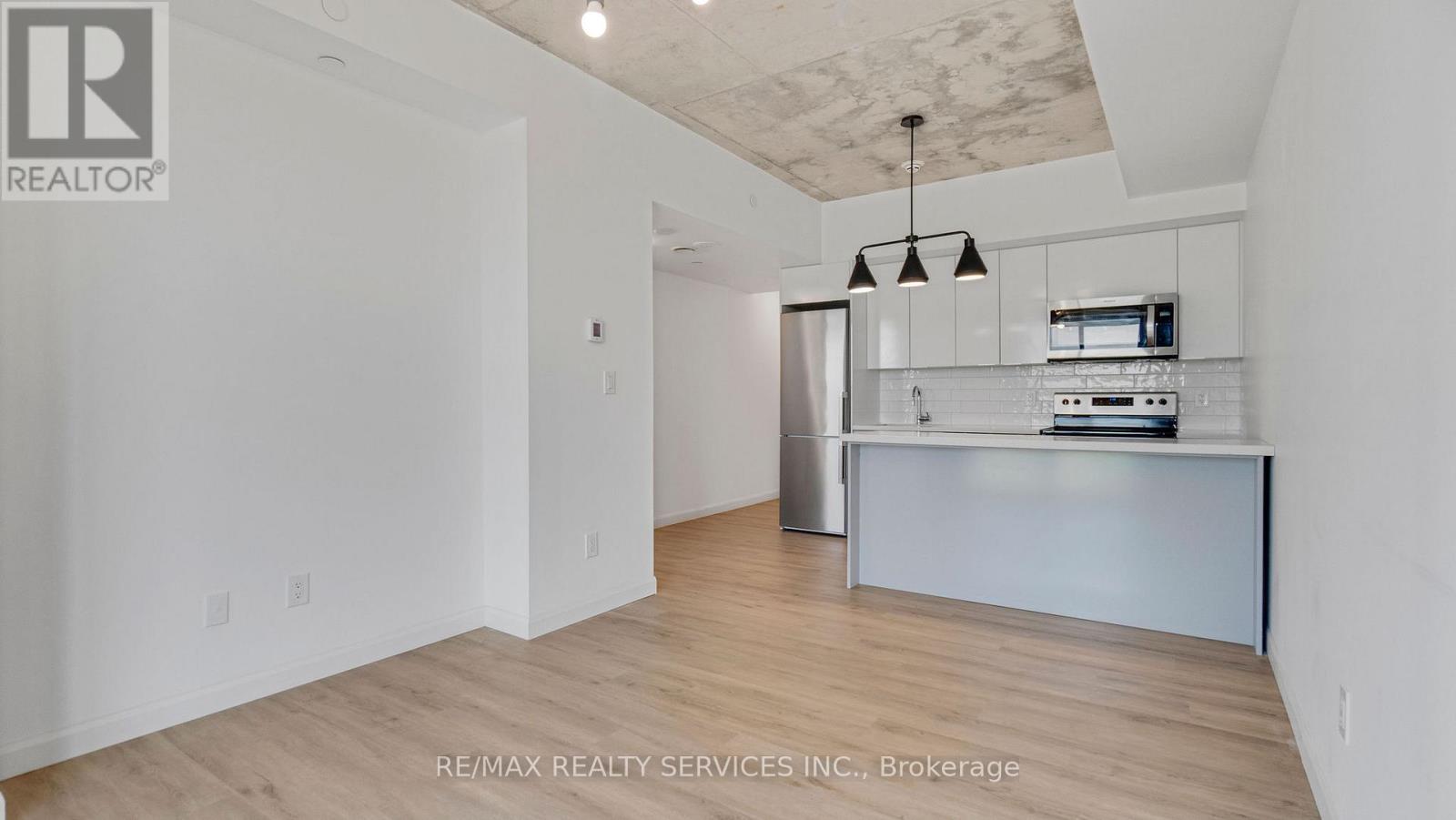 7 Erie Avenue — photo 4