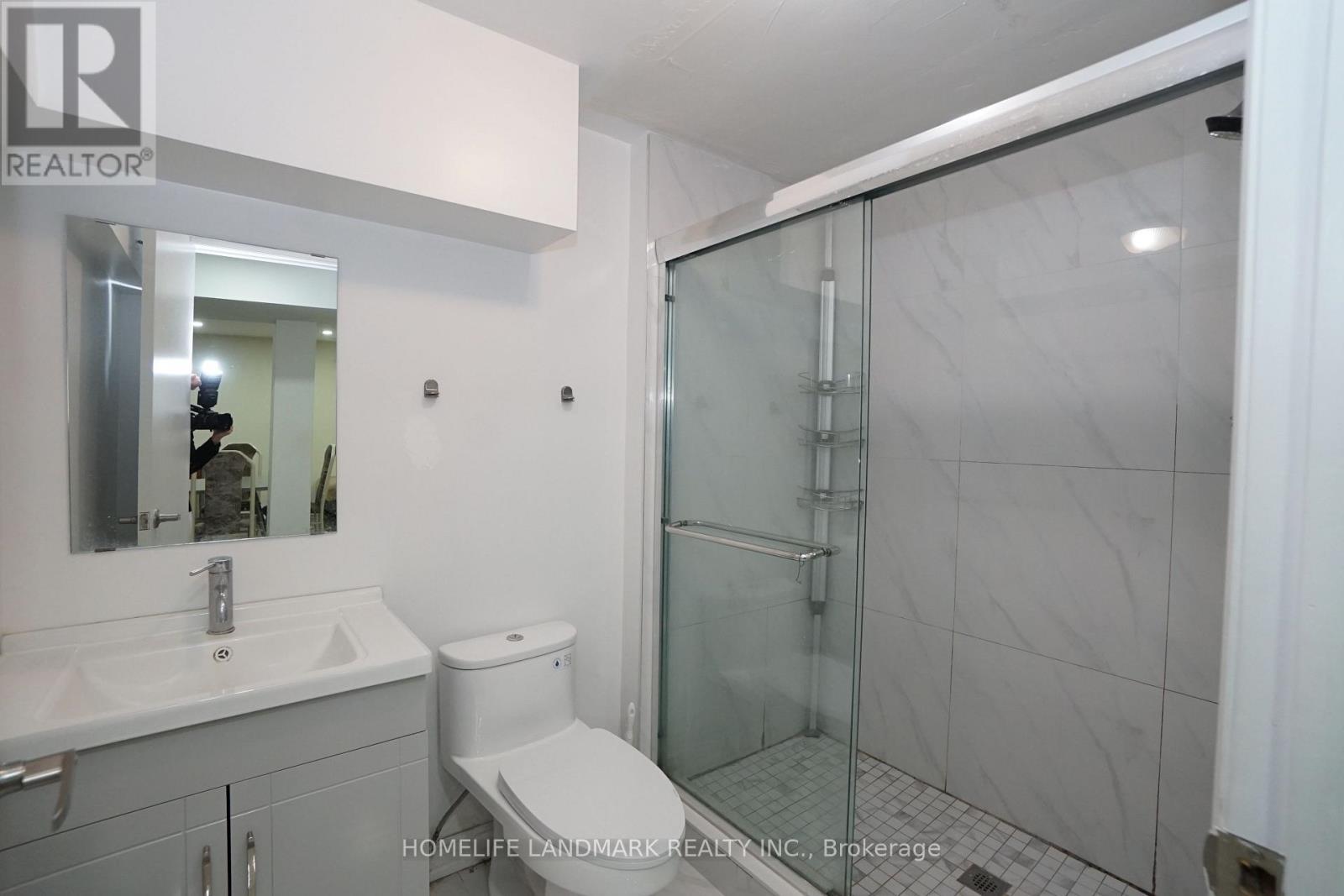8 Chalet Road — photo 11