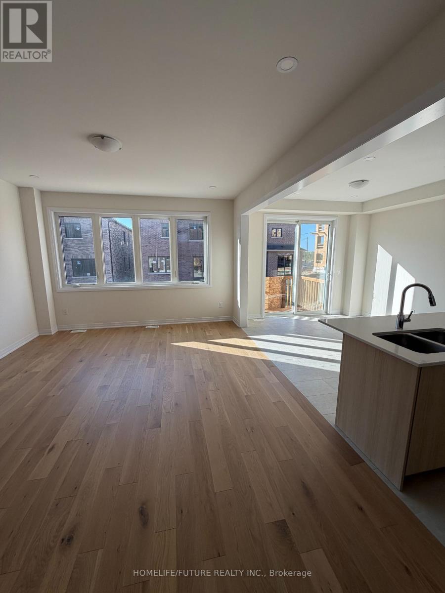 33 Ivy Run Crescent — photo 4