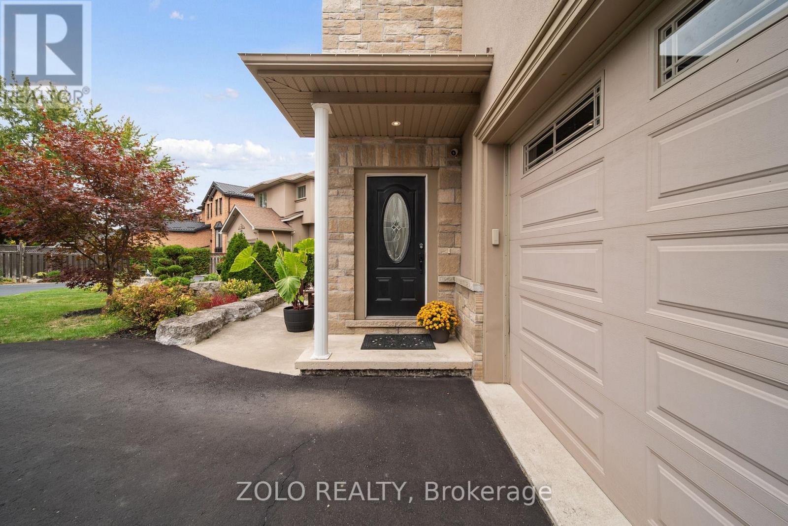 Photo of 6911B HICKLING CRESCENT