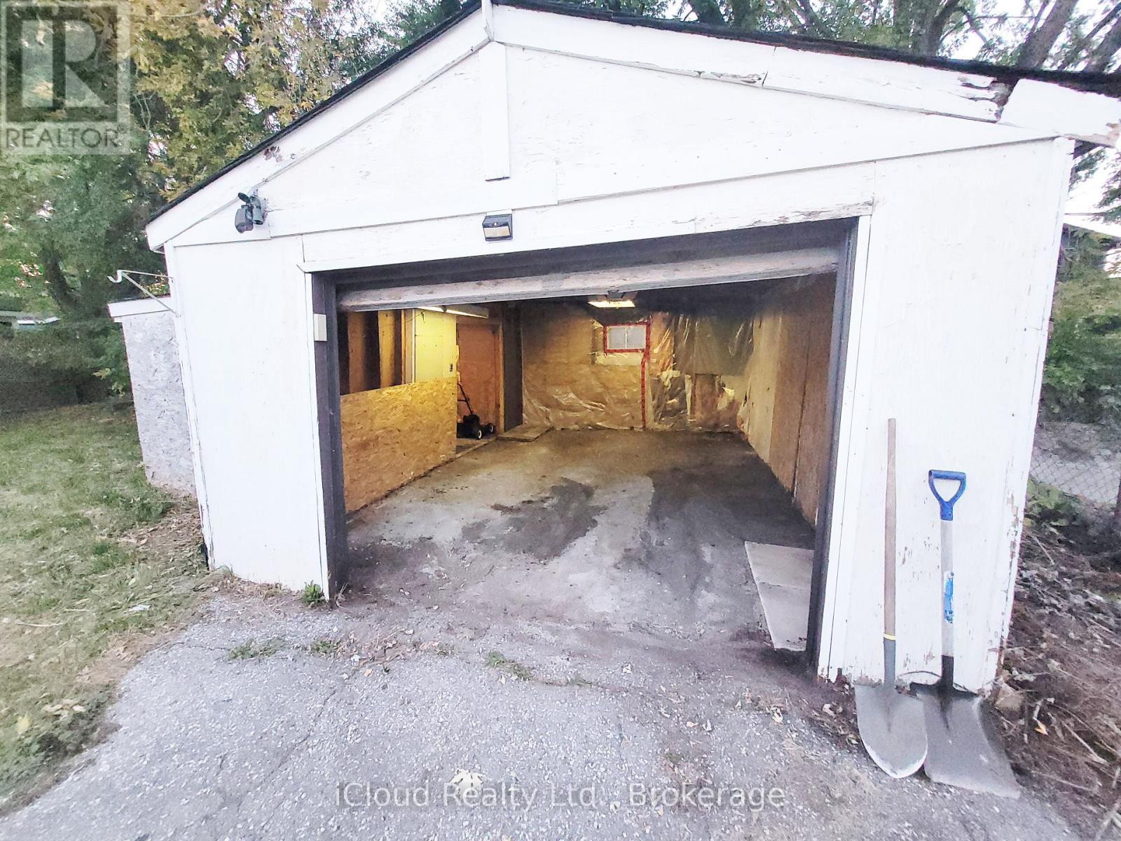172 Silas Boulevard — photo 21