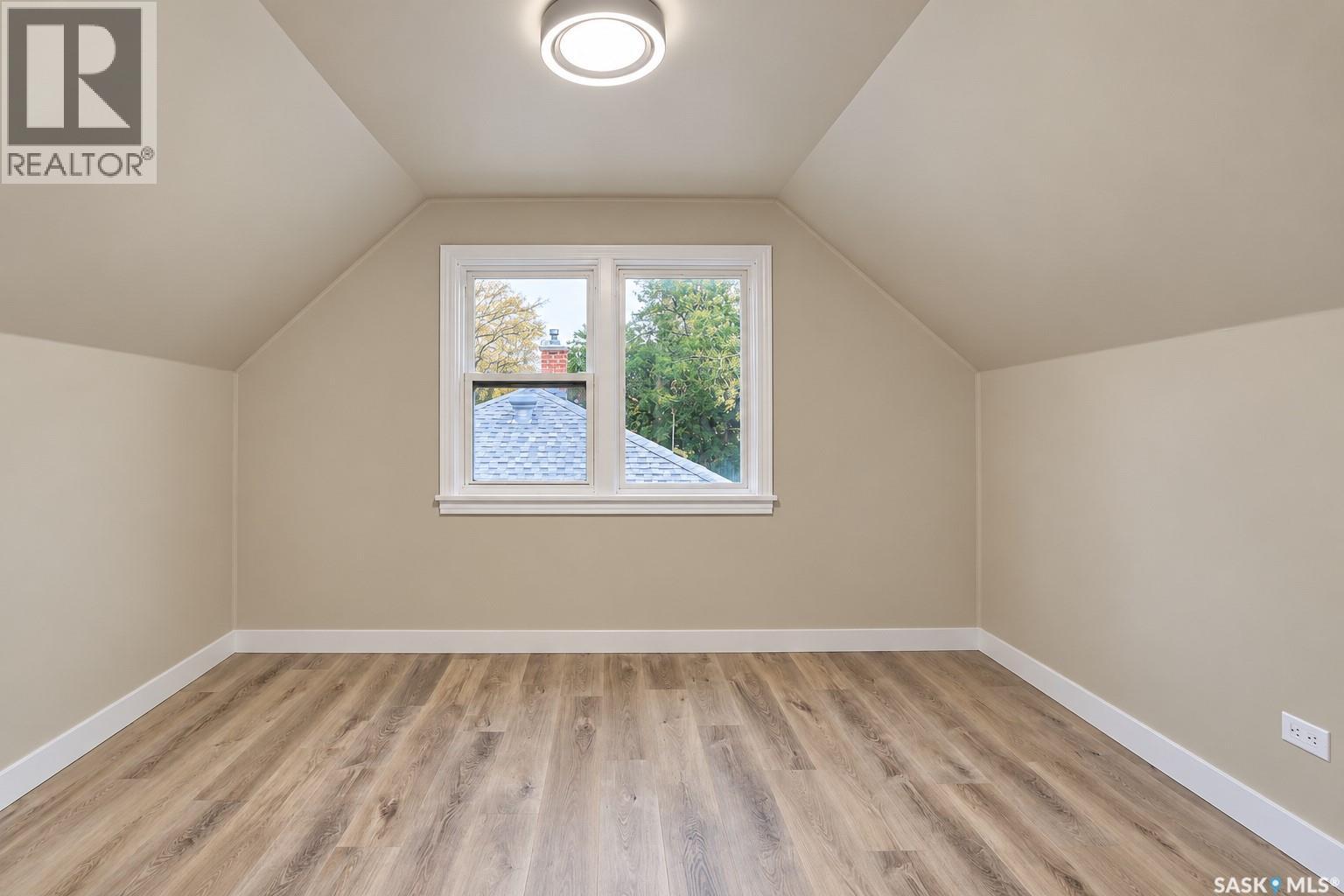 3721 Caen AVENUE - 16