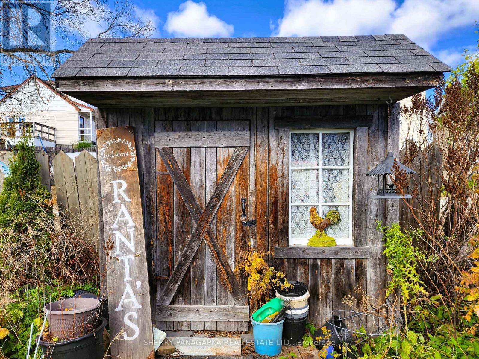 16 TAYLOR AVENUE - 32