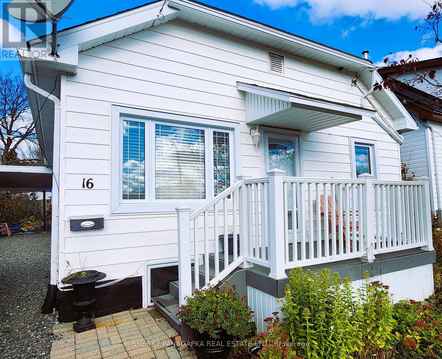 16 TAYLOR AVENUE - 36