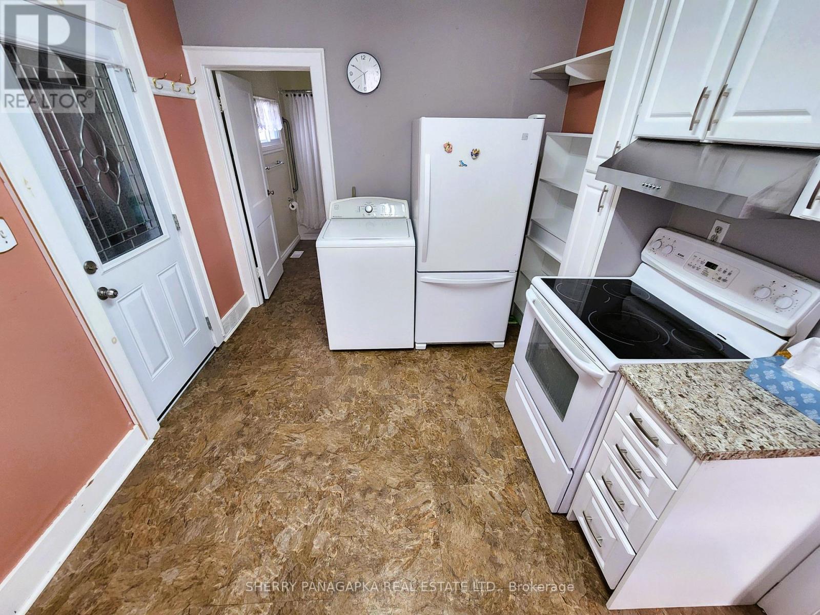 16 TAYLOR AVENUE - 8