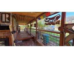 468 Sixth Avenue, Midway, BC V0H1M0 Photo 17