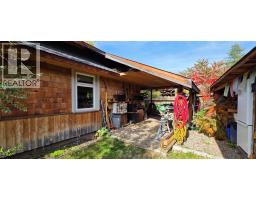 468 Sixth Avenue, Midway, BC V0H1M0 Photo 15