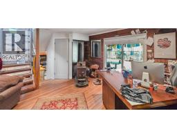 468 Sixth Avenue, Midway, BC V0H1M0 Photo 25