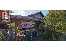 468 Sixth Avenue, Midway, BC V0H1M0 Photo 18