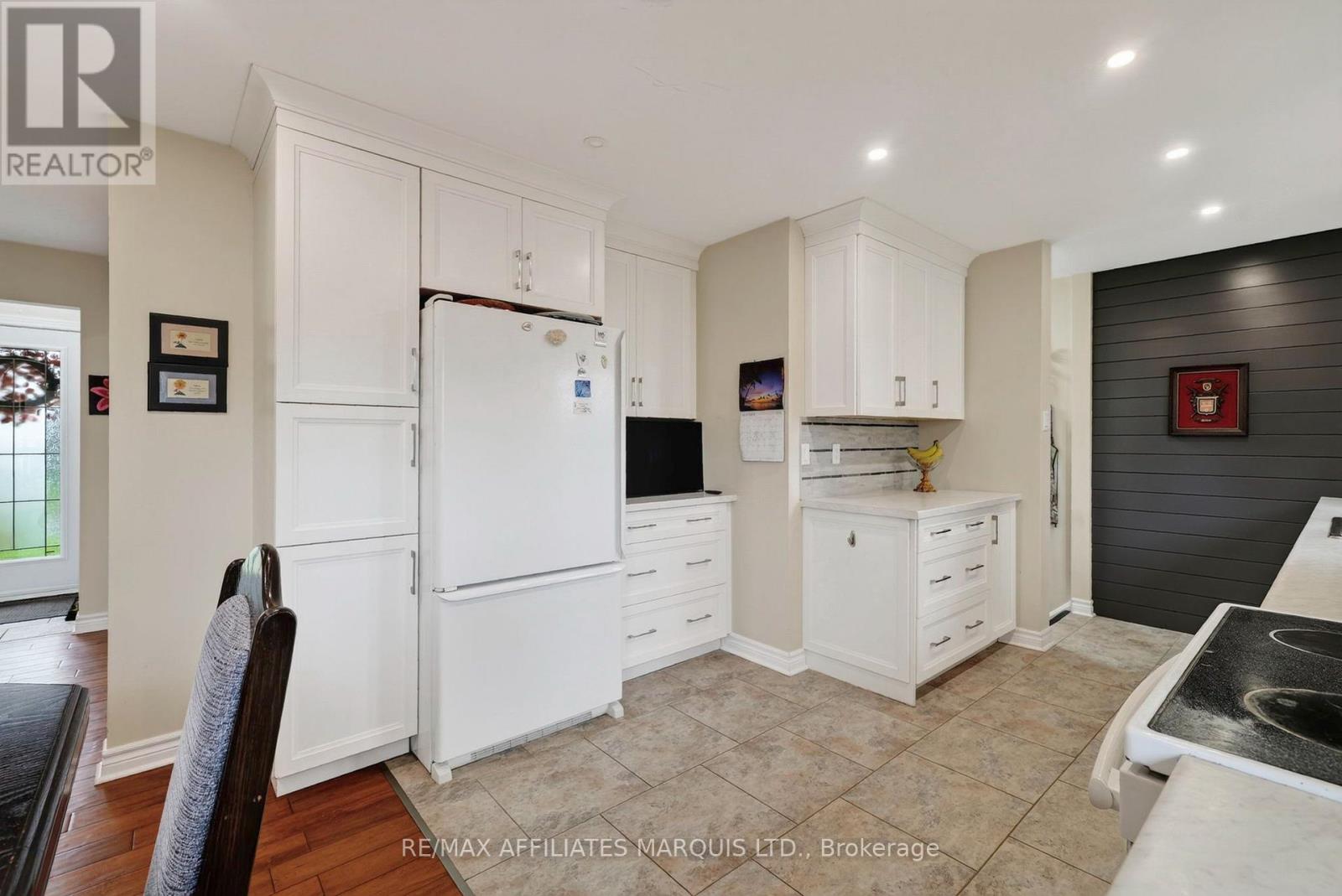527 Blossom Park Drive — photo 16