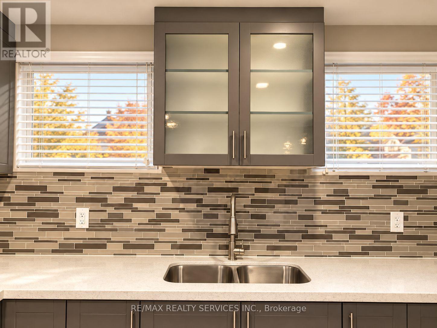 49 LIONHEAD GOLF CLUB ROAD, Brampton (Bram West) — photo 4