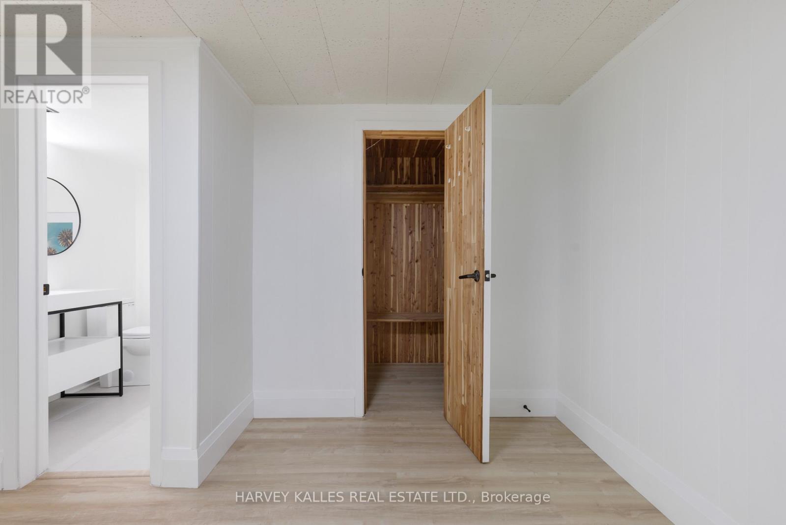 215 Edenbridge Drive — photo 36