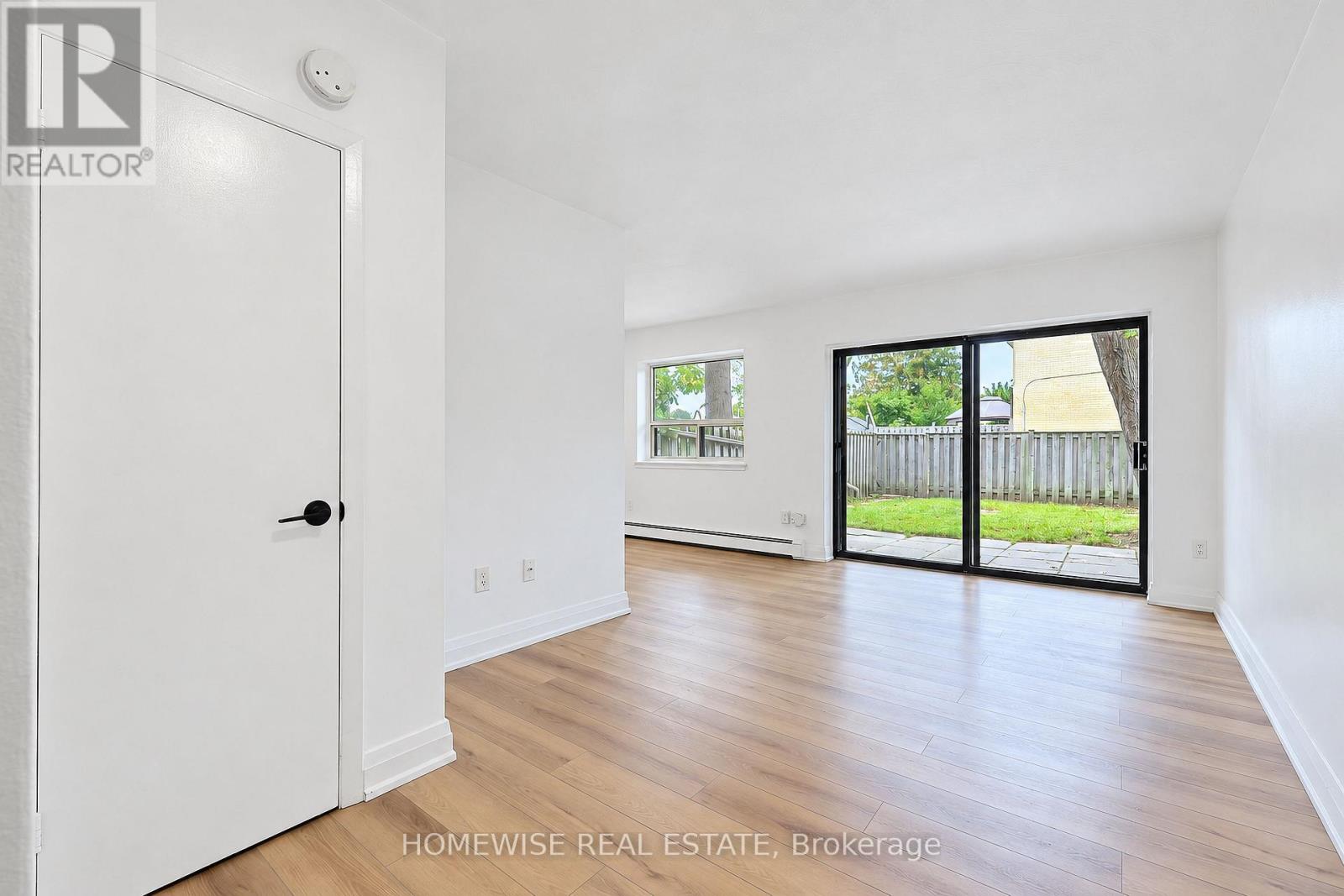 8 - 31 SEDGELEY DRIVE, Toronto (Willowridge-Martingrove-Richview) — photo 3