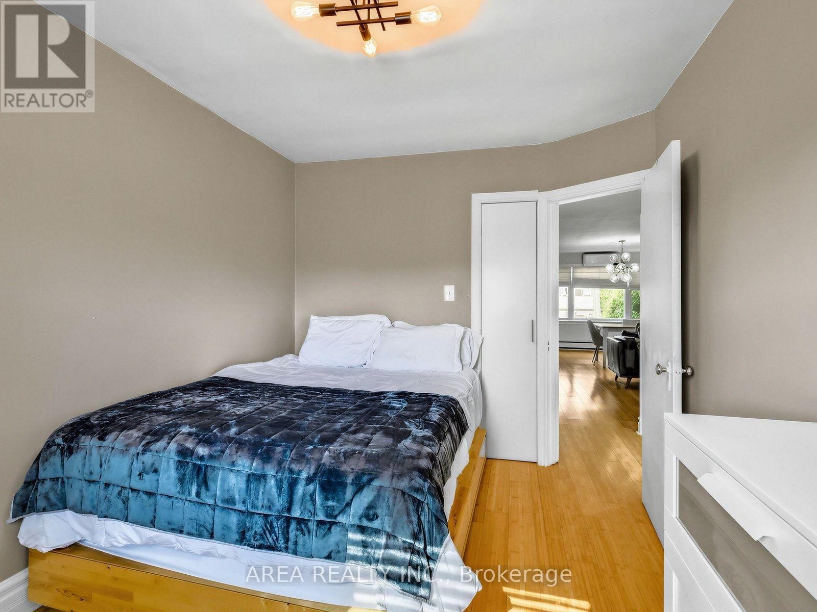 867 Glencairn Avenue — photo 14