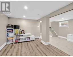 867 Glencairn Avenue, Toronto, ON M6B2A4 Photo 20