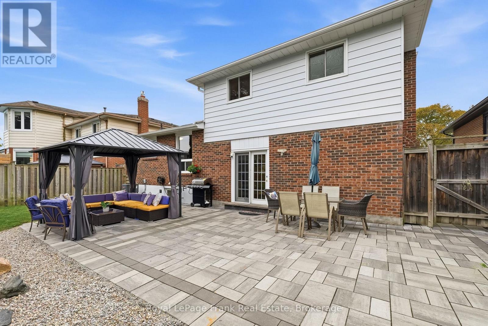 15 HILLIER STREET - 41