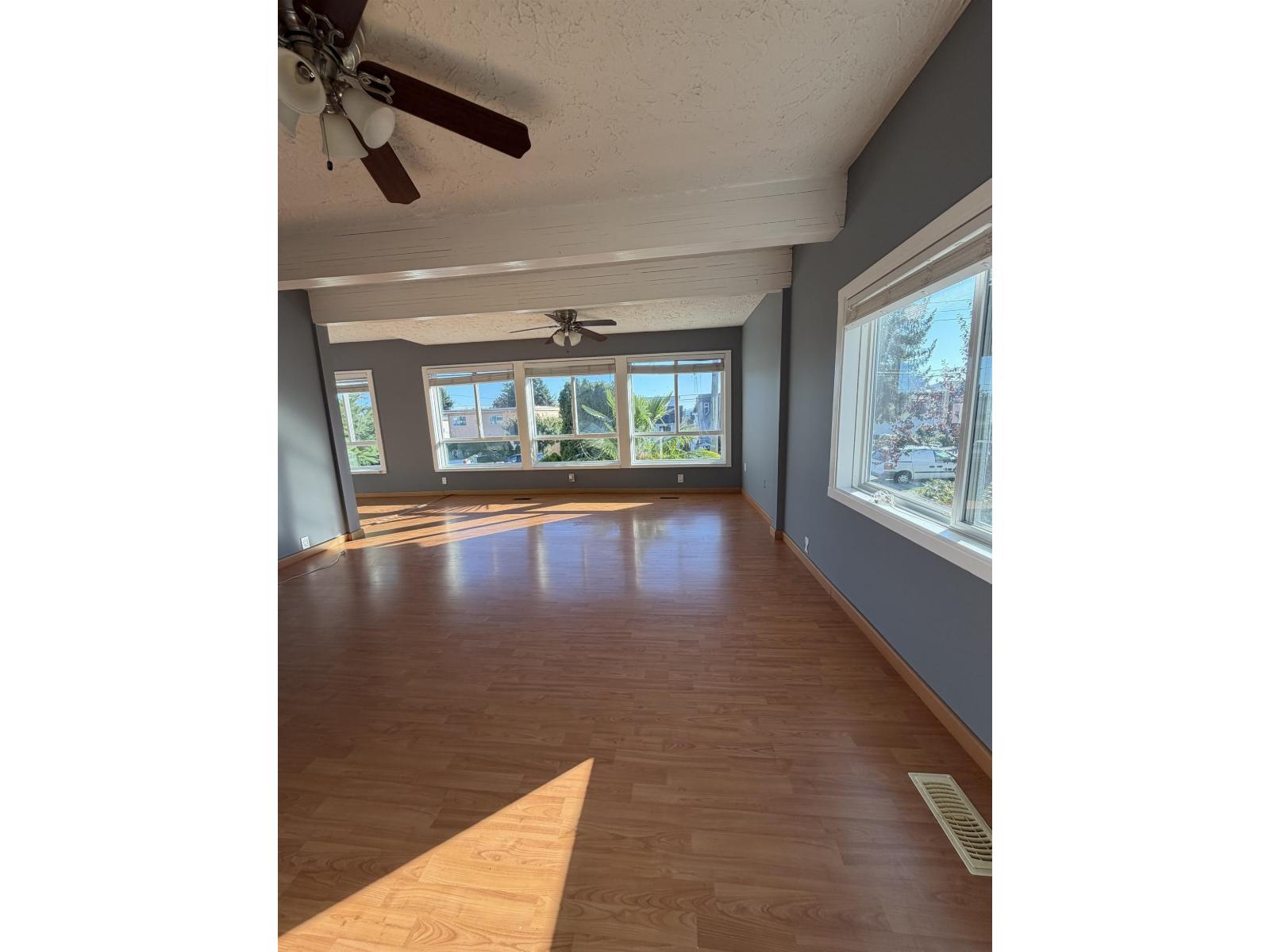 15841 BUENA VISTA AVENUE, Surrey - Image 1