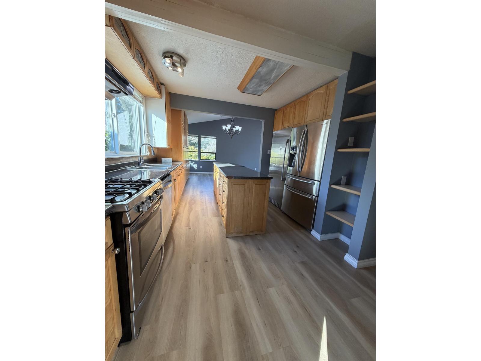 15841 BUENA VISTA AVENUE, Surrey - Image 1