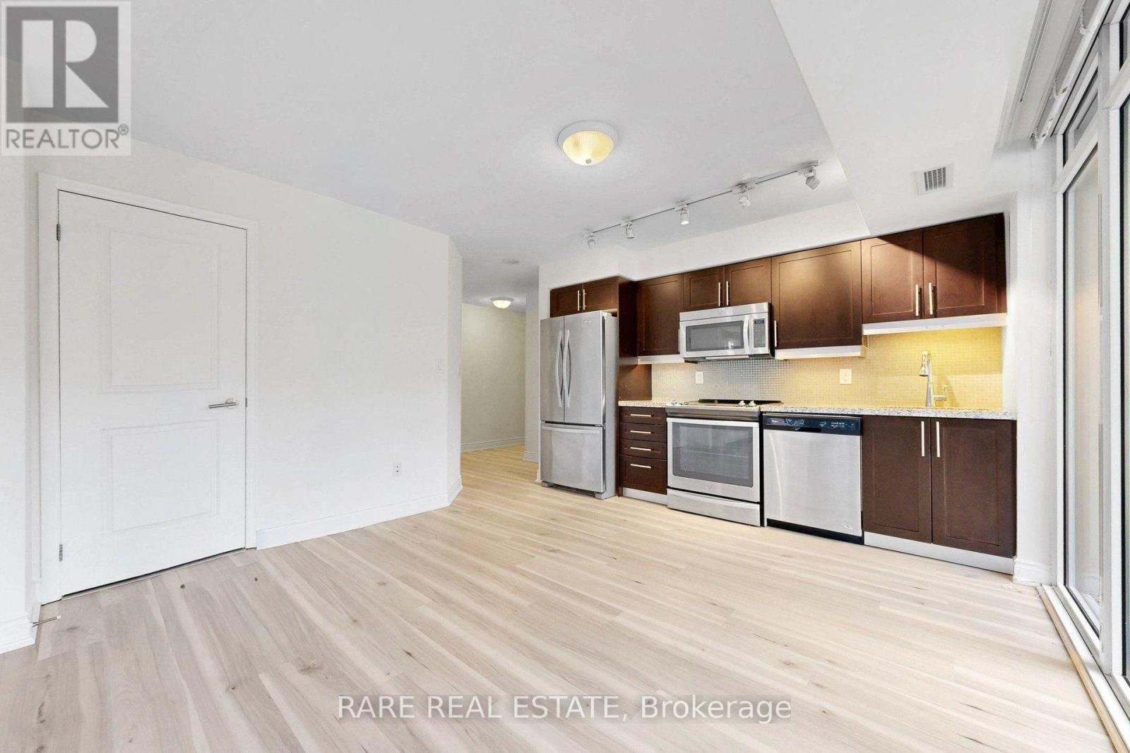 #512 400 ADELAIDE STREET E - 15