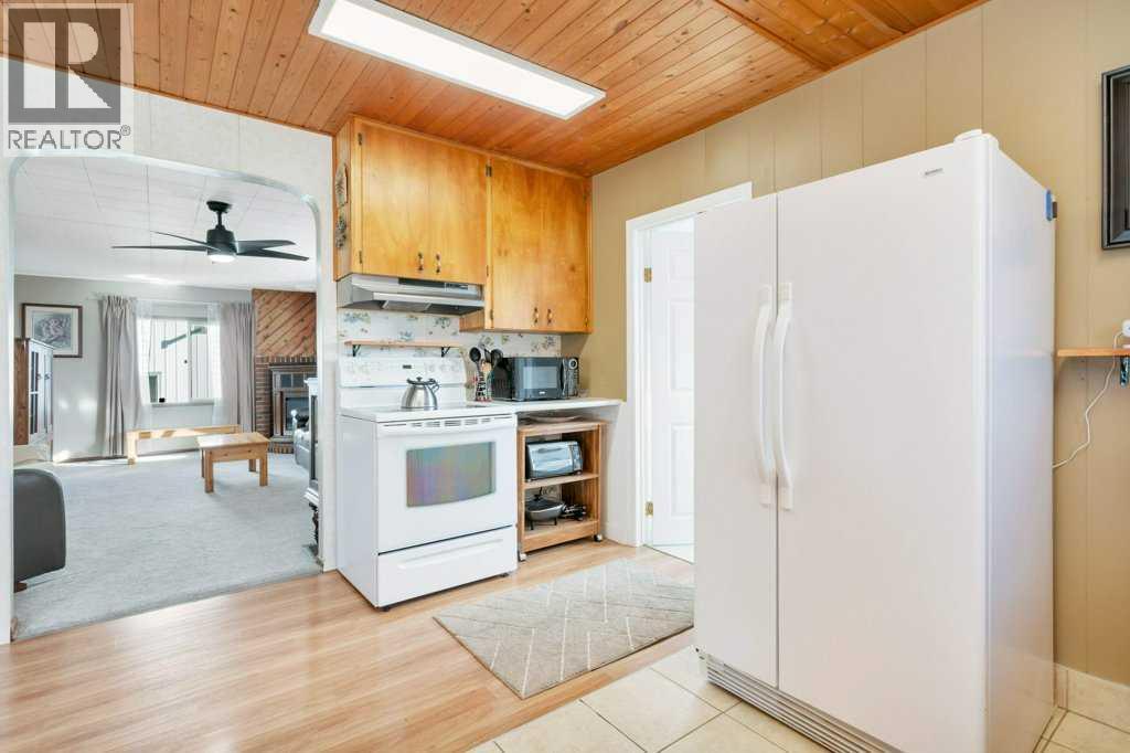 Listing photo – 4910 56 Avenue, Rimbey