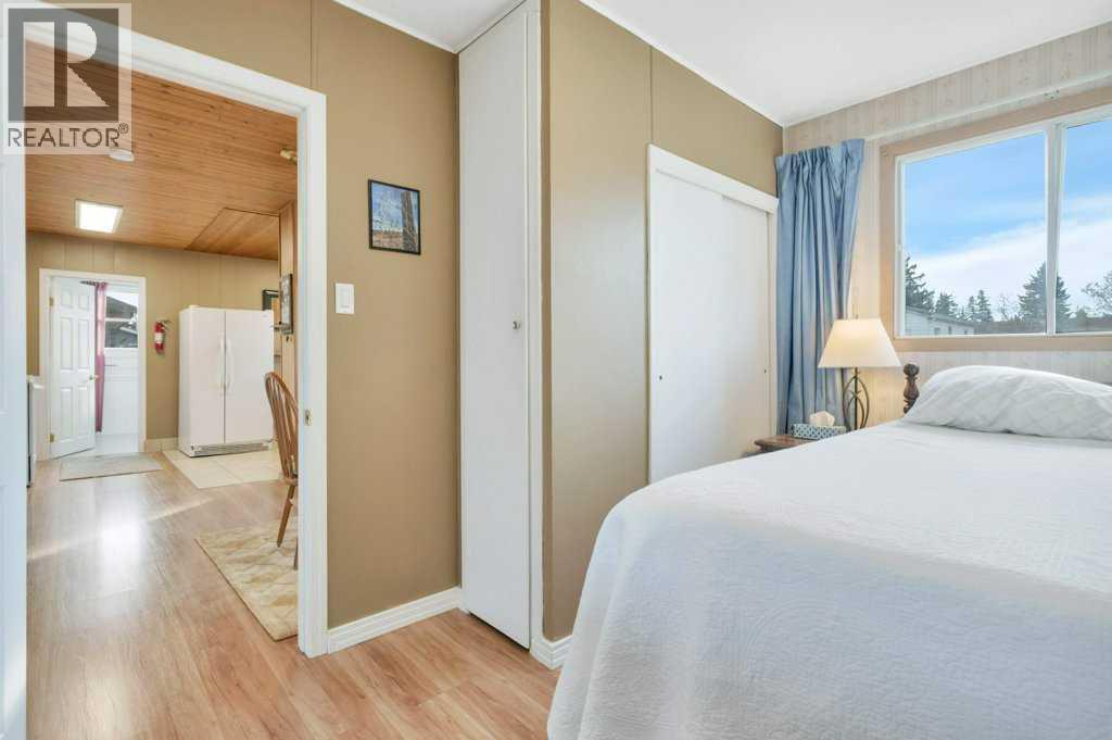 Listing photo – 4910 56 Avenue, Rimbey