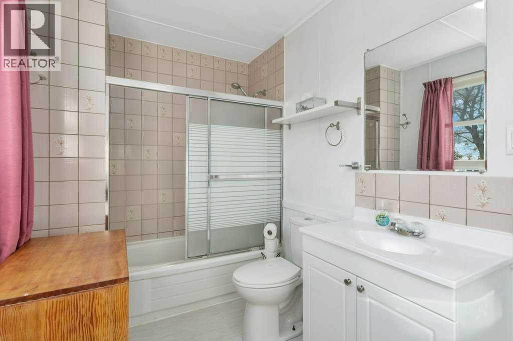 Listing photo – 4910 56 Avenue, Rimbey