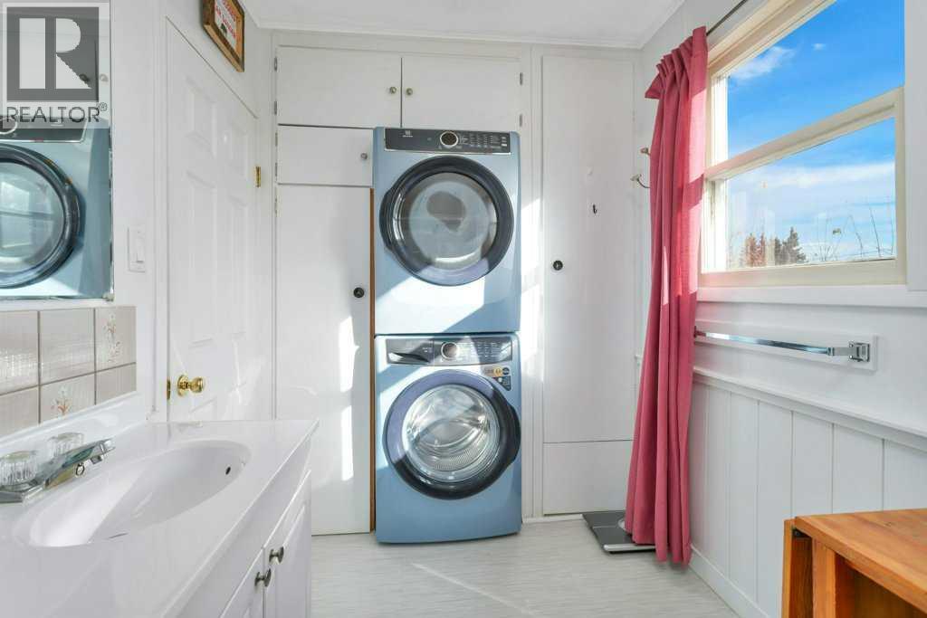 Listing photo – 4910 56 Avenue, Rimbey