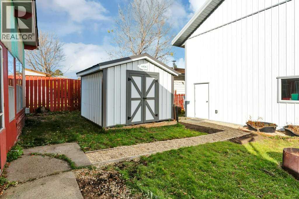 Listing photo – 4910 56 Avenue, Rimbey