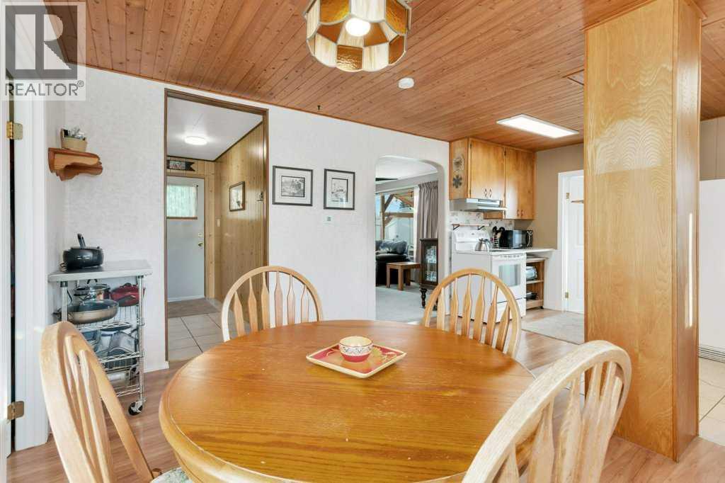 Listing photo – 4910 56 Avenue, Rimbey