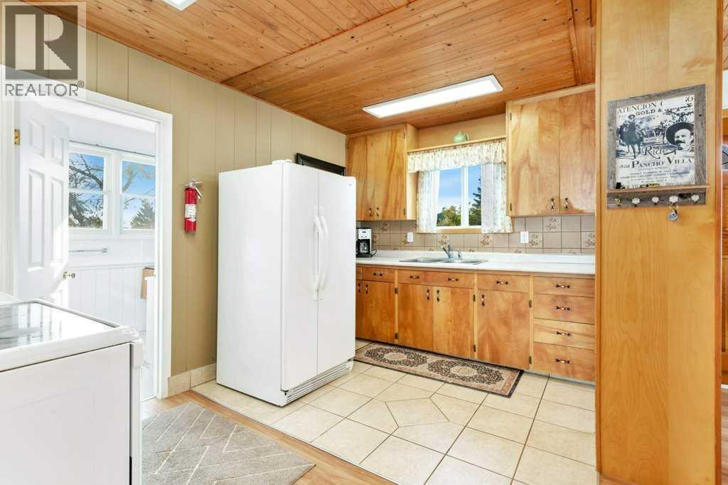 Listing photo – 4910 56 Avenue, Rimbey