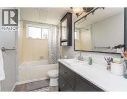 9890 Lyndhurst Street, Burnaby, BC V3J1G1 Photo 15