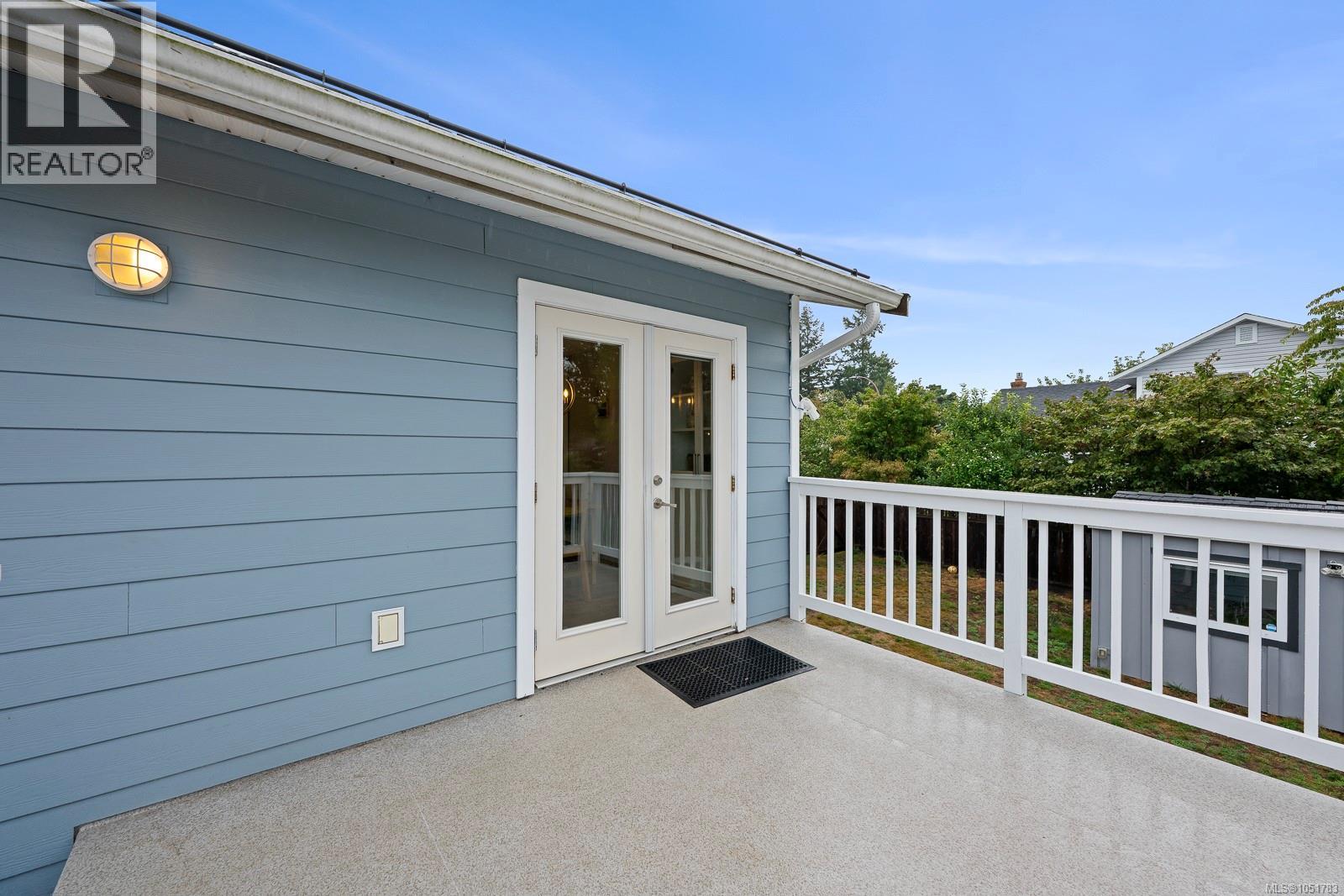 554 Cormorant St - 33