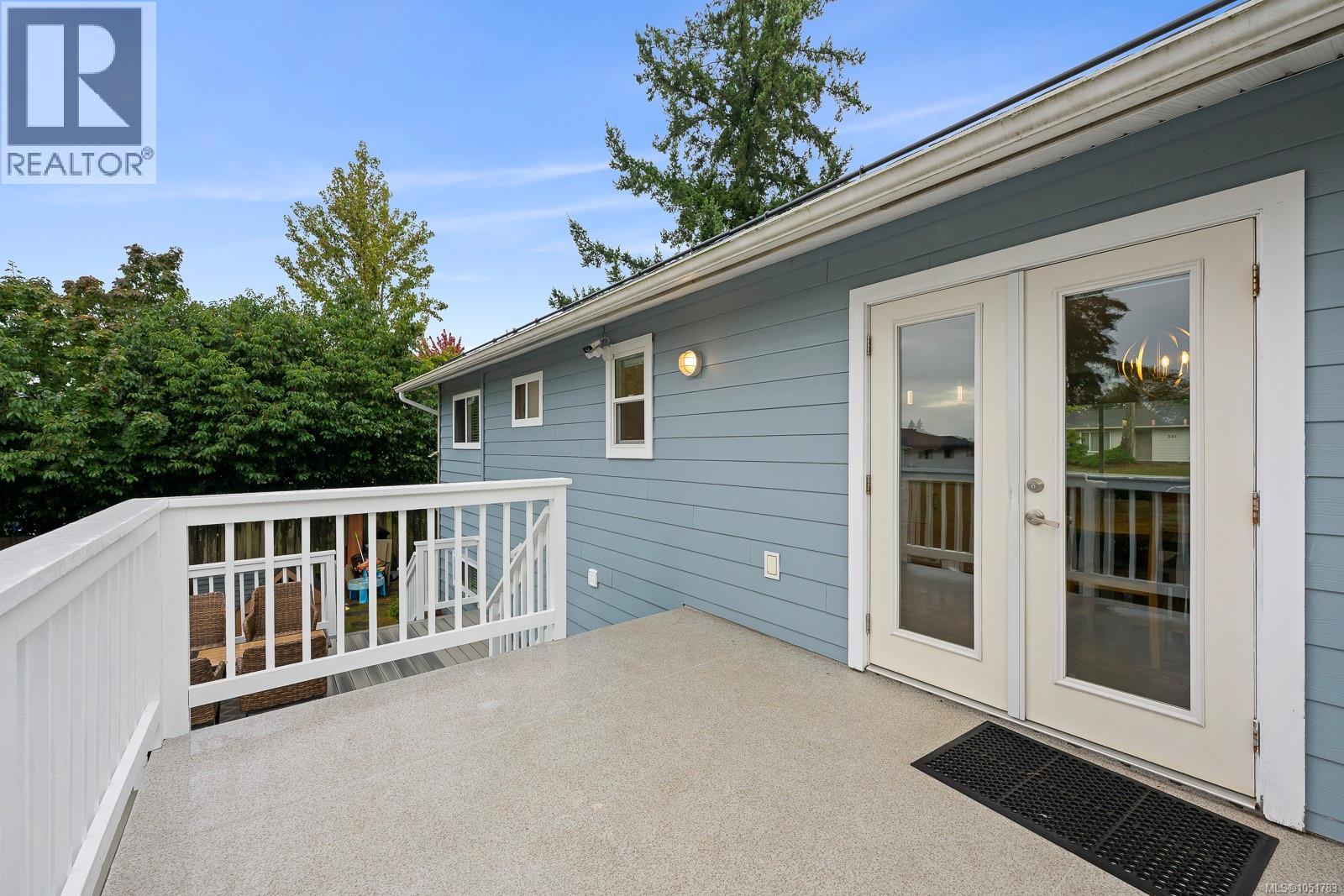 554 Cormorant St - 34