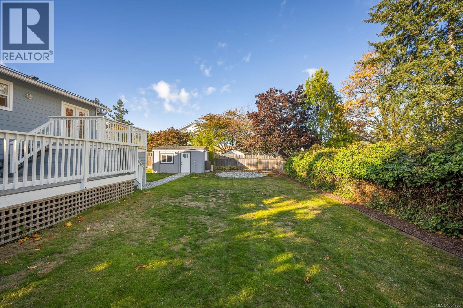 554 Cormorant St - 64