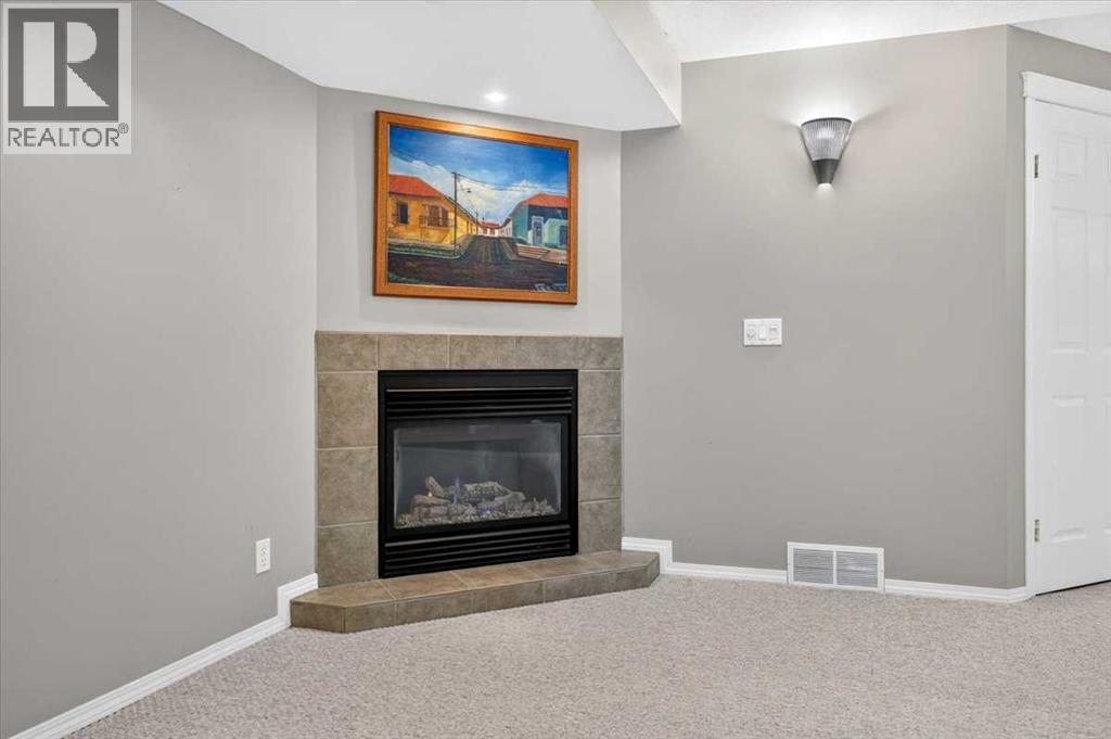 26 Saddlemead Way NE - photo 32