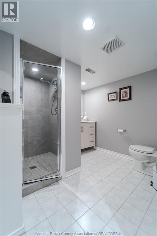 1049 BUCKINGHAM ROAD - 19