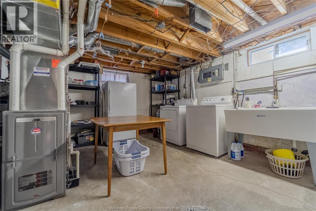 1049 BUCKINGHAM ROAD - 30