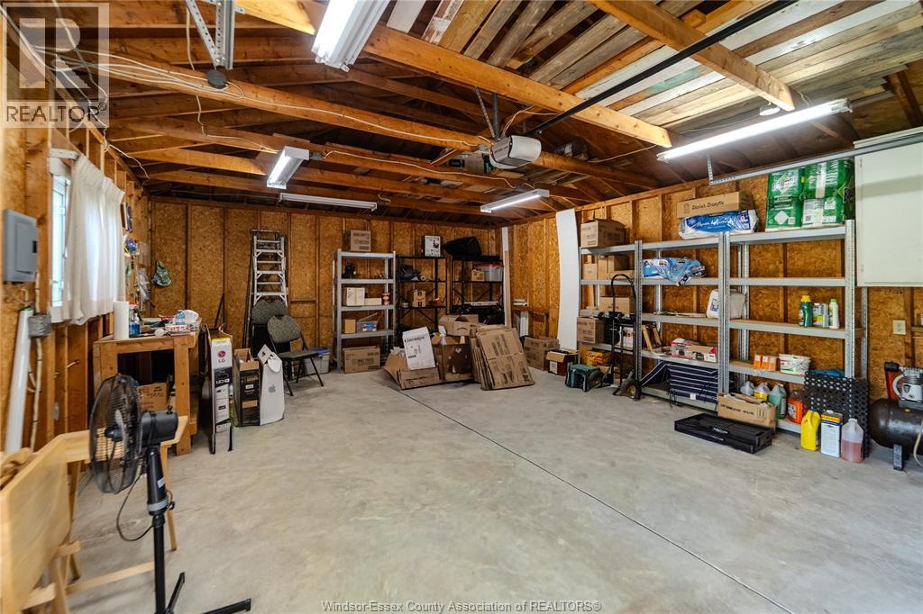 1049 BUCKINGHAM ROAD - 38