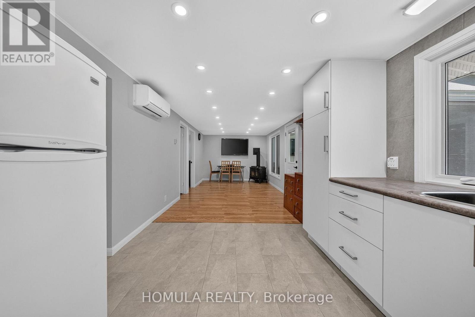 24 Riverside Drive — photo 14