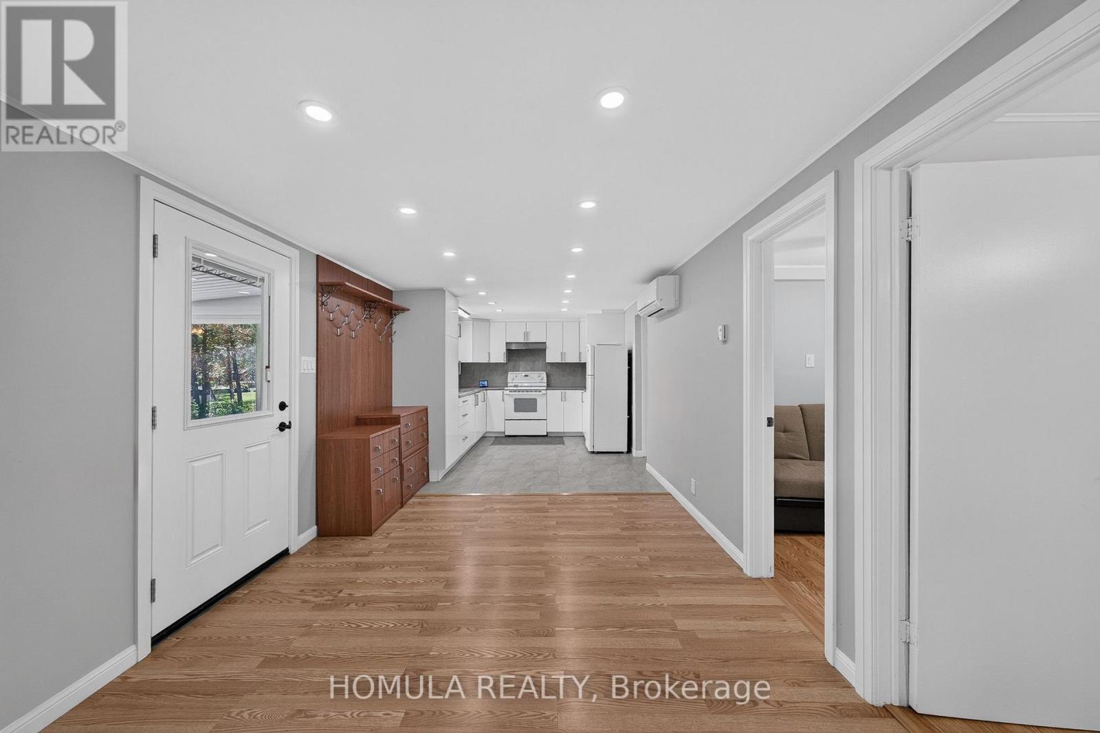 24 Riverside Drive — photo 21