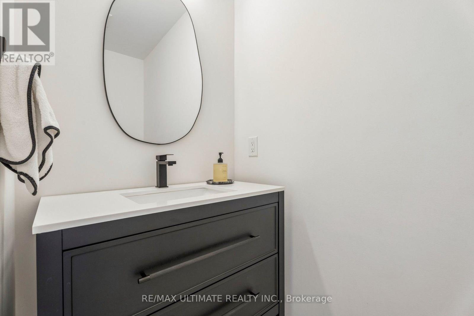 49 Blackbird Way, Hamilton, ON photo 17