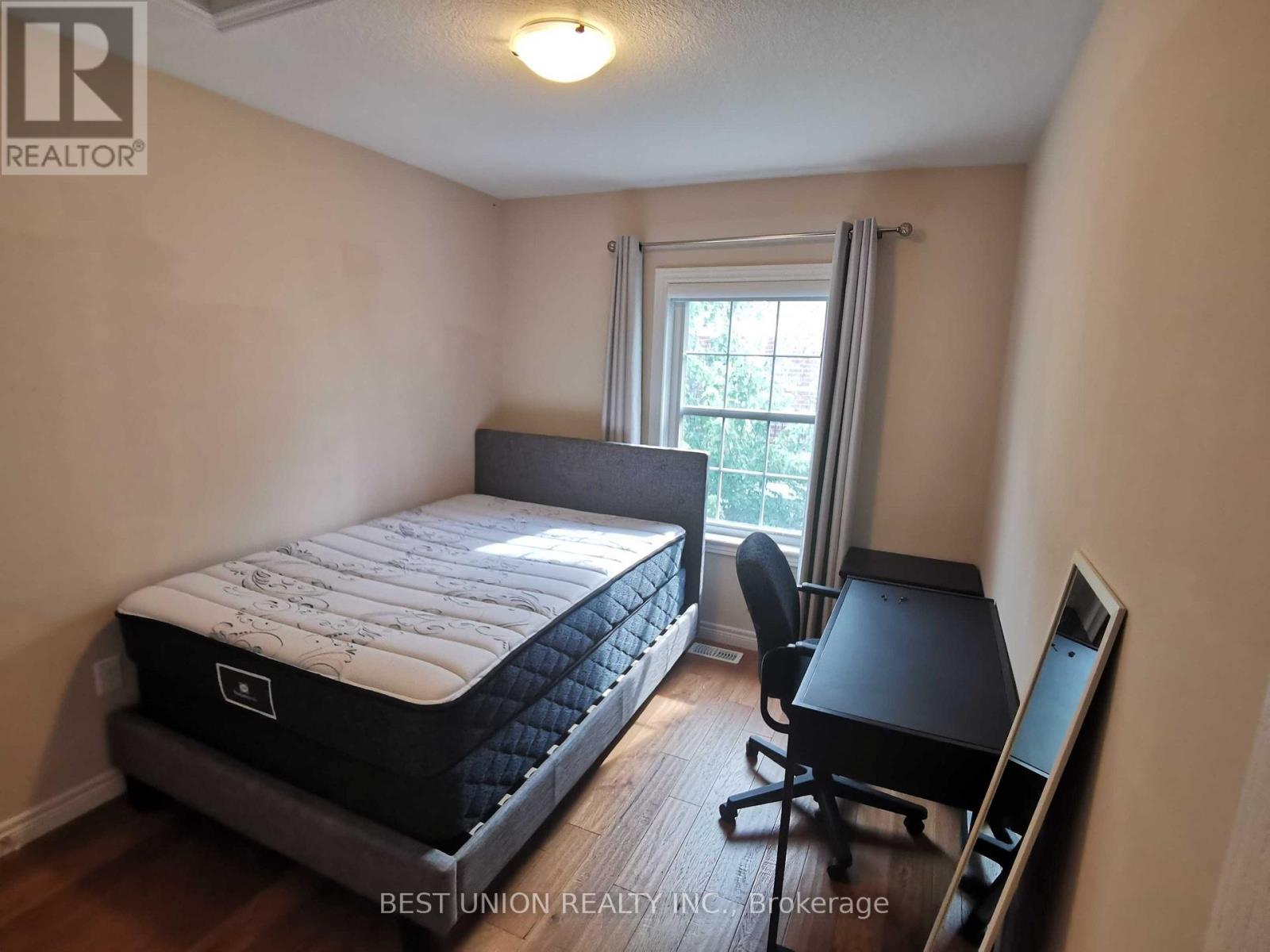 133 ST LEGER STREET, Kitchener — photo 11