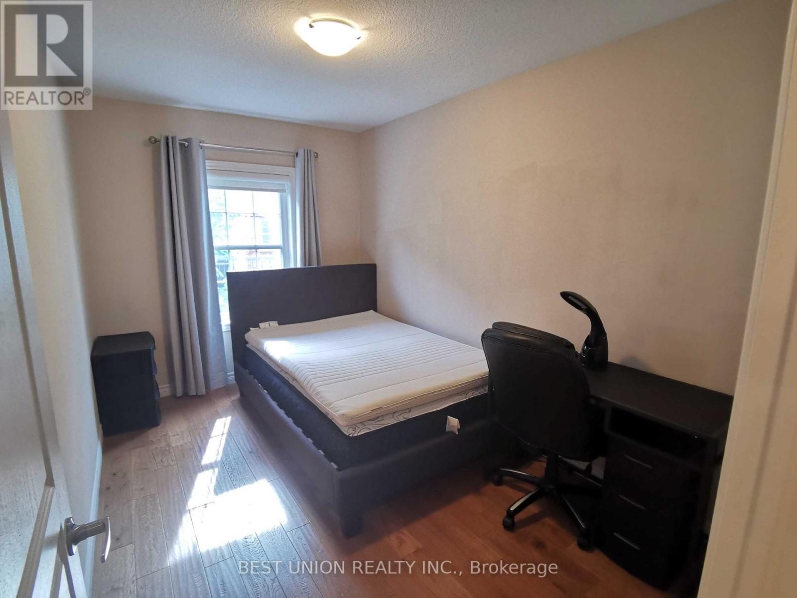 133 ST LEGER STREET, Kitchener — photo 12