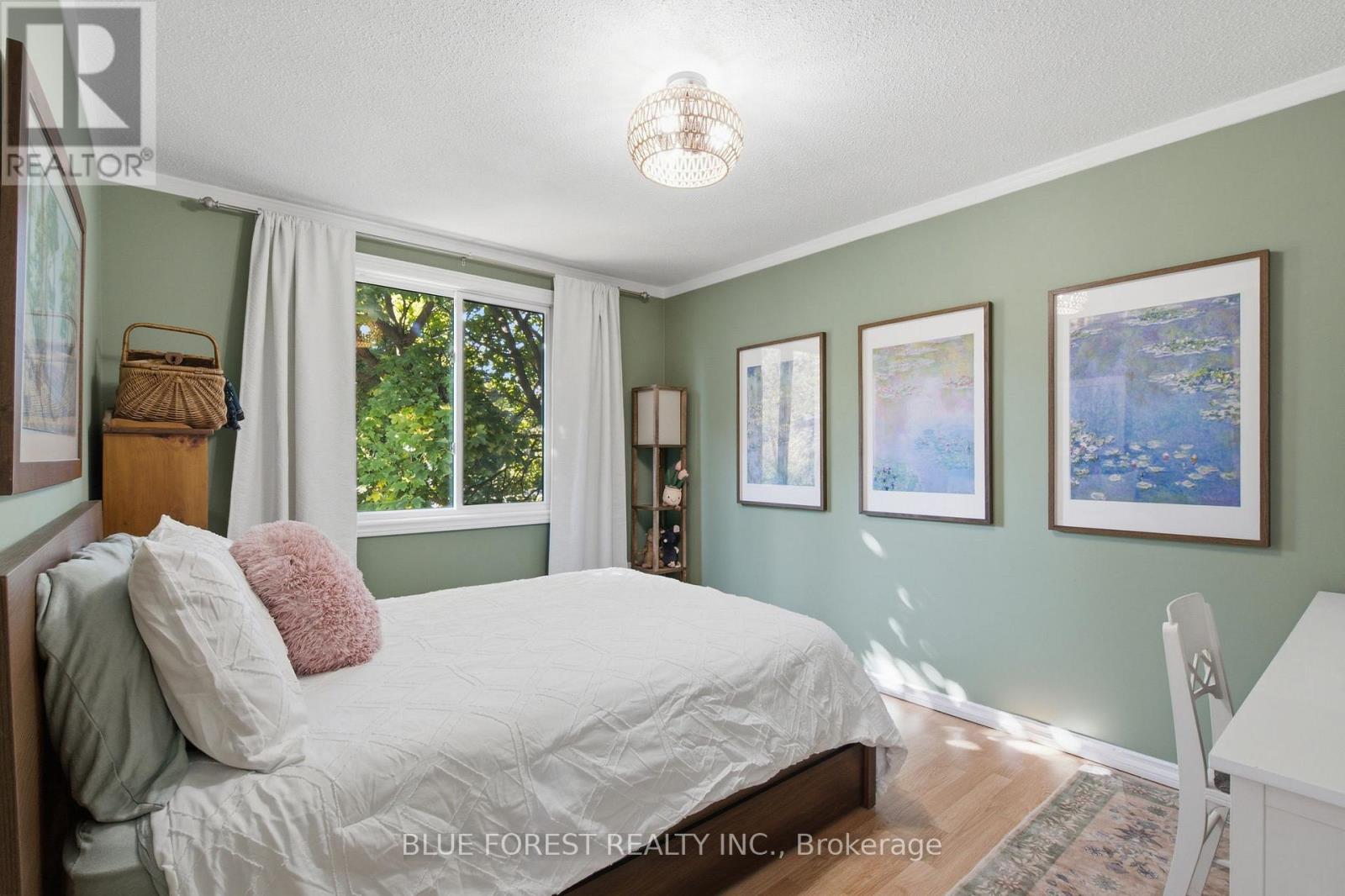 114 HEARTHSIDE PLACE - 23