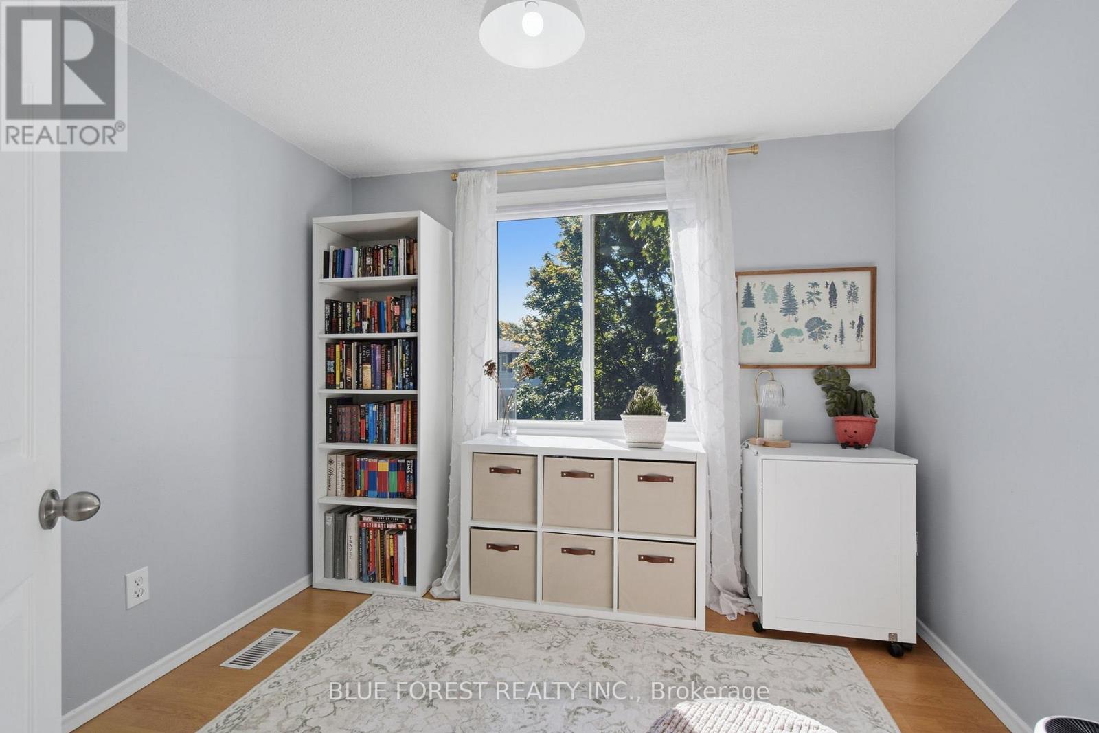 114 HEARTHSIDE PLACE - 25